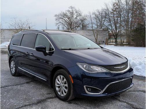 2018 Chrysler Pacifica Touring-L Plus