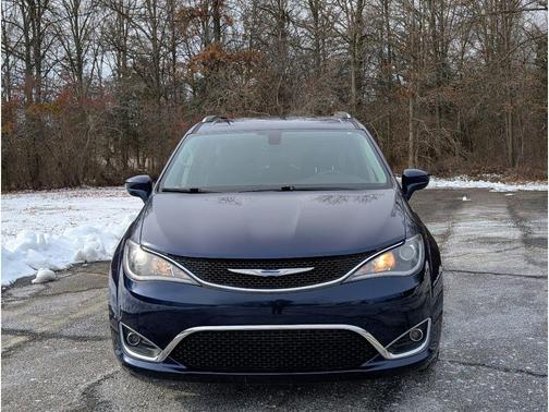 2018 Chrysler Pacifica Touring-L Plus