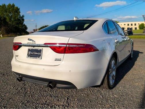 Polaris White 2017 Jaguar XF 35t Premium