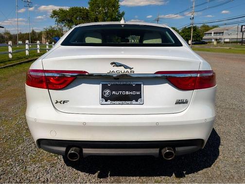 Polaris White 2017 Jaguar XF 35t Premium