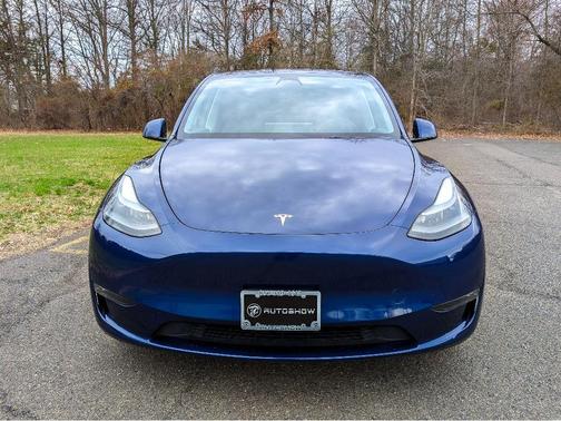 Deep Blue Metallic 2023 Tesla Model Y Performance