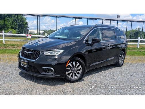 2021 Chrysler Pacifica Touring-L