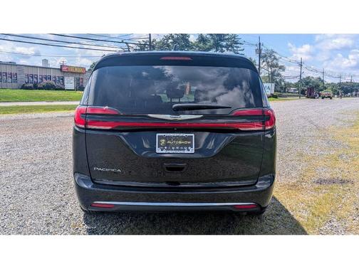 2021 Chrysler Pacifica Touring-L