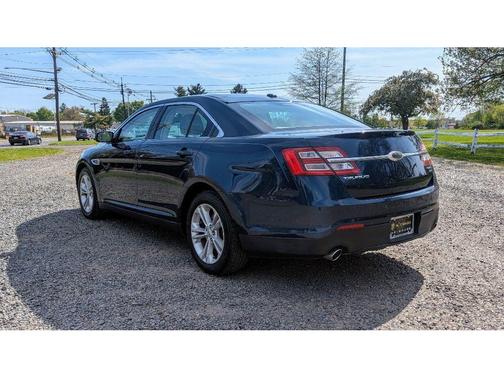 2016 Ford Taurus SEL