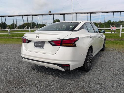 White 2023 Nissan Altima 2.5 SV