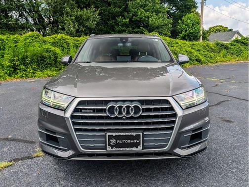 Samurai Gray Metallic 2018 Audi Q7 3.0T Premium Plus