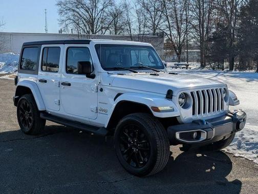 Bright White Clearcoat 2023 Jeep Wrangler 4xe Sahara