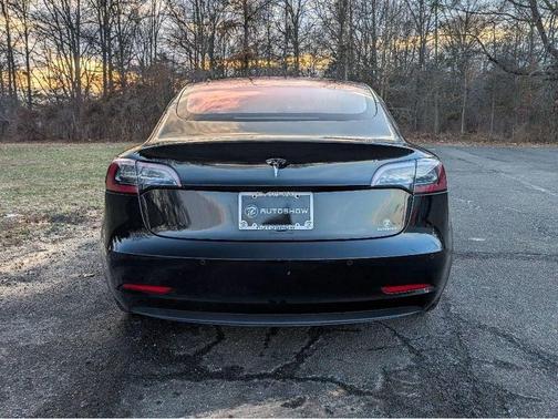 2018 Tesla Model 3 Mid Range