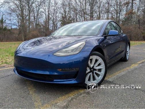 Deep Blue Metallic 2023 Tesla Model 3 Base
