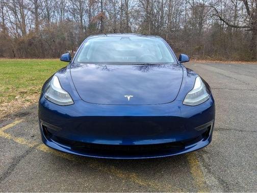Deep Blue Metallic 2023 Tesla Model 3 Base