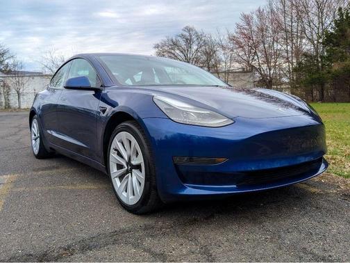 Deep Blue Metallic 2023 Tesla Model 3 Base