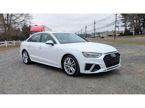 2022 Audi A4 45 S line Premium Plus