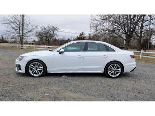 2022 Audi A4 45 S line Premium Plus