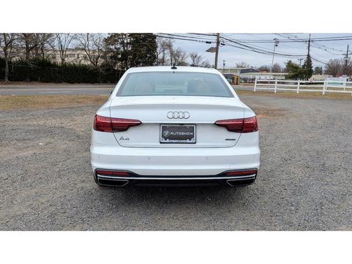 2022 Audi A4 45 S line Premium Plus