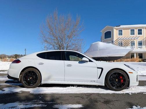 2016 Porsche Panamera GTS