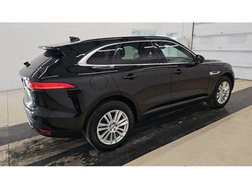 2017 Jaguar F-PACE 35t Prestige