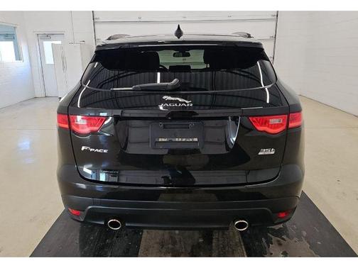 2017 Jaguar F-PACE 35t Prestige