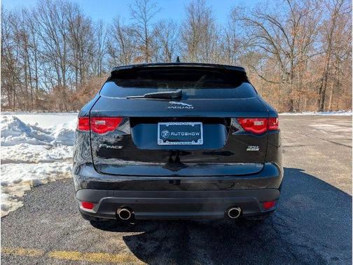 2017 Jaguar F-PACE 35t Prestige