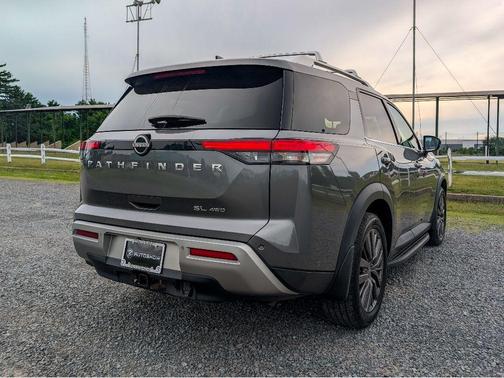 Gun Metallic 2022 Nissan Pathfinder SL