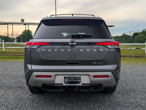 Gun Metallic 2022 Nissan Pathfinder SL