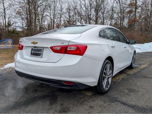 Summit White 2023 Chevrolet Malibu LT