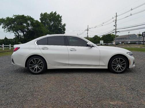 Mineral White Metallic 2022 BMW 330 i xDrive