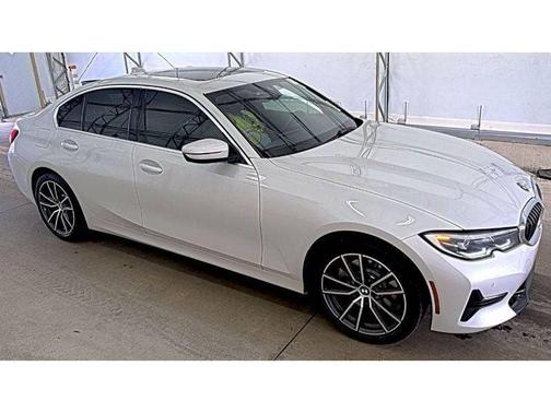 Mineral White Metallic 2022 BMW 330 i xDrive