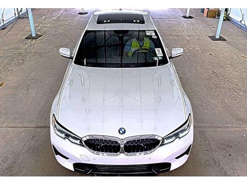 Mineral White Metallic 2022 BMW 330 i xDrive