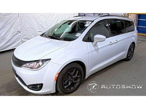 2018 Chrysler Pacifica Touring-L