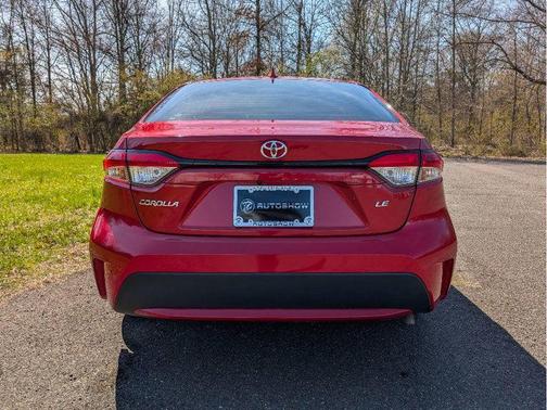 Barcelona Red Metallic 2021 Toyota Corolla LE