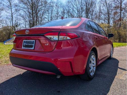 Barcelona Red Metallic 2021 Toyota Corolla LE