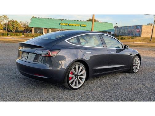 2018 Tesla Model 3 Performance