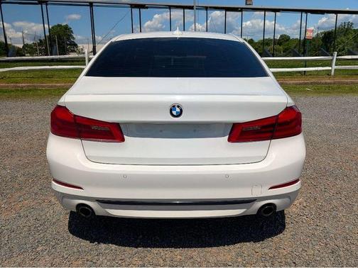 Alpine White 2017 BMW 530 i xDrive