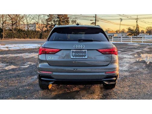 2019 Audi Q3 2.0T S line Premium Plus