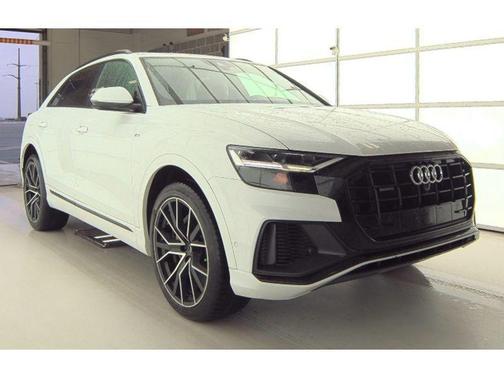 2021 Audi Q8 55 Premium