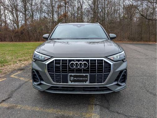 Chronos Gray Metallic 2021 Audi Q3 45 S line Premium