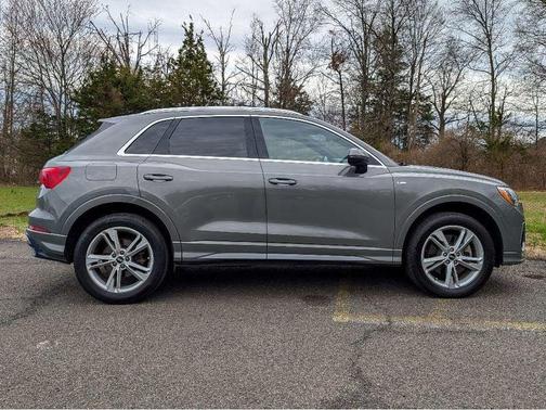 Chronos Gray Metallic 2021 Audi Q3 45 S line Premium