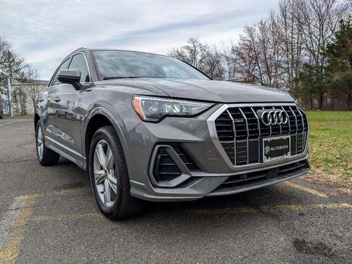 Chronos Gray Metallic 2021 Audi Q3 45 S line Premium