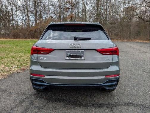 Chronos Gray Metallic 2021 Audi Q3 45 S line Premium