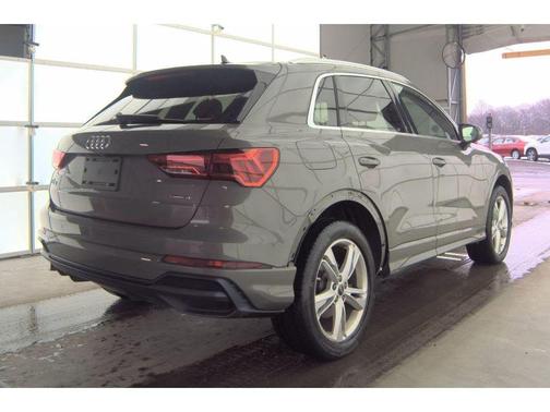 2021 Audi Q3 45 S line Premium