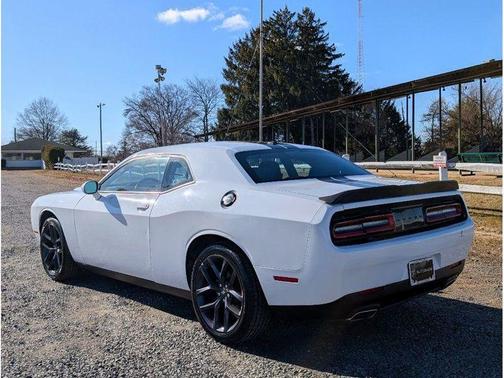 2022 Dodge Challenger SXT