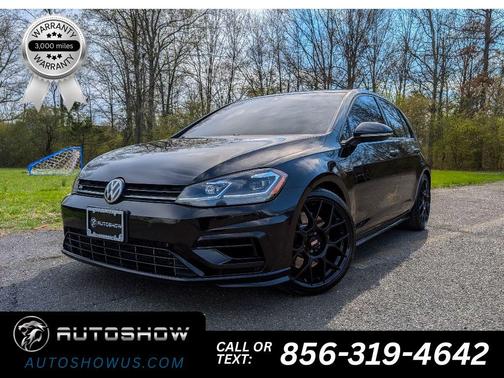 Deep Black Pearl Effect 2018 Volkswagen Golf R 2.0T w/DCC & Navigation