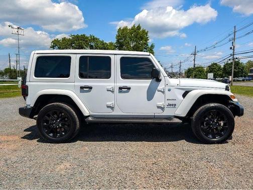 Bright White Clearcoat 2024 Jeep Wrangler 4xe Sahara