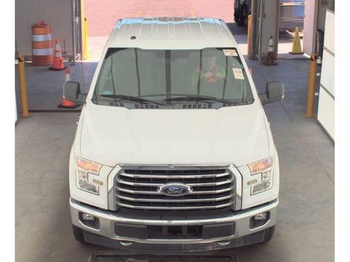 Oxford White 2017 Ford F-150 XLT