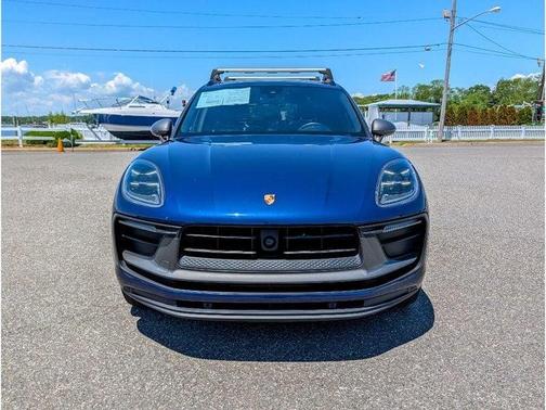 Gentian Blue Metallic 2023 Porsche Macan T