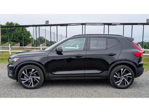 2019 Volvo XC40 R-DESIGN