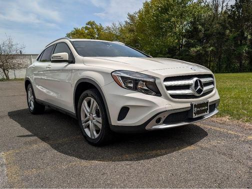Citrus White 2015 Mercedes-Benz GLA-Class GLA 250 4MATIC