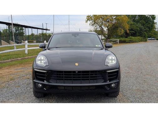 2018 Porsche Macan Base