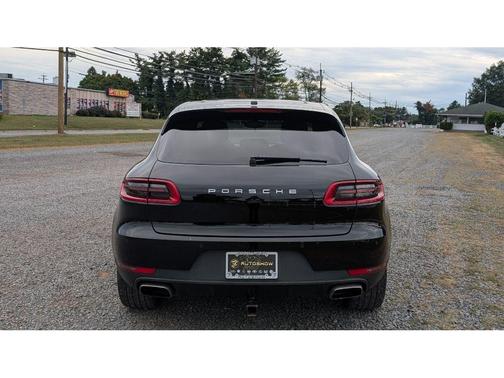 2018 Porsche Macan Base