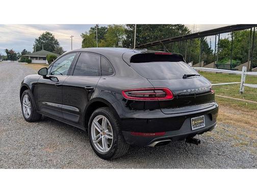 2018 Porsche Macan Base